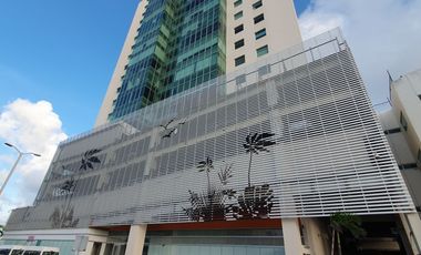 Oficina de 104 m² en piso 10 de Torre 1519. Excelente vista al mar