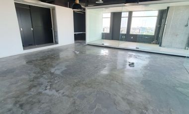 Oficina de 104 m² en piso 10 de Torre 1519. Excelente vista al mar