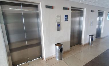 Oficina de 104 m² en piso 10 de Torre 1519. Excelente vista al mar