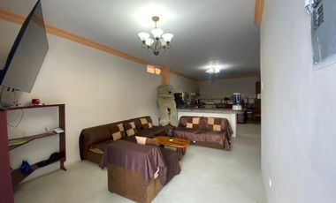 SE VENDE PROPIEDAD, CON PISCINA, Y PISTA DE BAILE