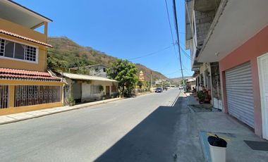 SE VENDE PROPIEDAD, CON PISCINA, Y PISTA DE BAILE