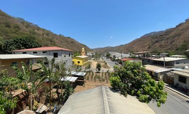 SE VENDE PROPIEDAD, CON PISCINA, Y PISTA DE BAILE