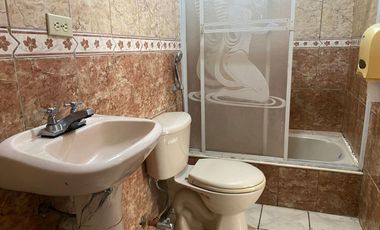 SE VENDE PROPIEDAD, CON PISCINA, Y PISTA DE BAILE
