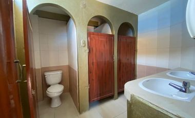 SE VENDE PROPIEDAD, CON PISCINA, Y PISTA DE BAILE