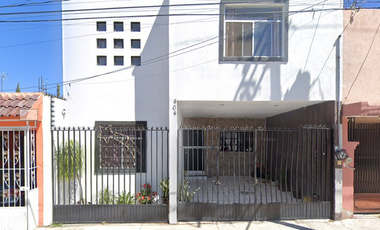 CASA EN COLONIA COLINAS DEL PONIENTE, AGUASCALIENTES.
