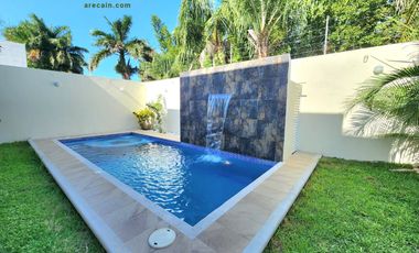 Casa Residencial con Alberca en VENTA en Palmas Green