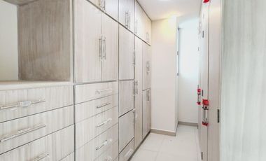 Casa Residencial con Alberca en VENTA en Palmas Green