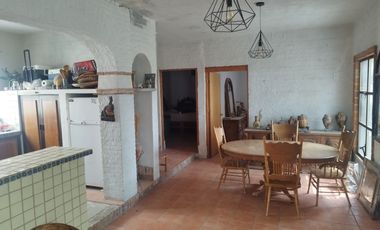 Quinta con capilla, terraza techada a pie de cerro