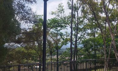 Quinta con capilla, terraza techada a pie de cerro