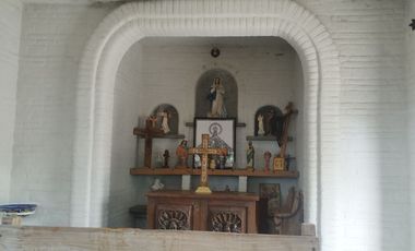 Quinta con capilla, terraza techada a pie de cerro