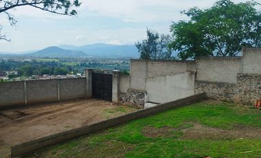 Quinta con capilla, terraza techada a pie de cerro