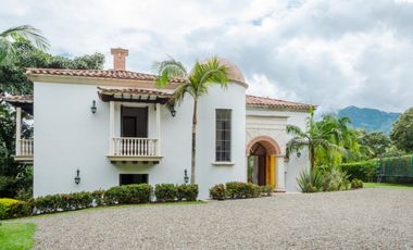 TE ALQUILO EXCLUSIVA FINCA EL OASIS LLAMANOS AL3024277586 FINCA ESPECTACULARA PARA DESCANSAR EN FAMILIA!!