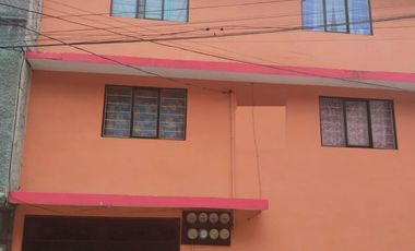 EDIFICIO EN VENTA CON 8 DEPARTAMENTOS EN RENTA