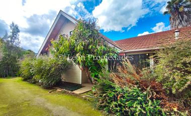 Leon Propiedades vende casa en condominio Valle los Naranjos, Curacaví.