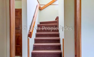 Leon Propiedades vende casa en condominio Valle los Naranjos, Curacaví.