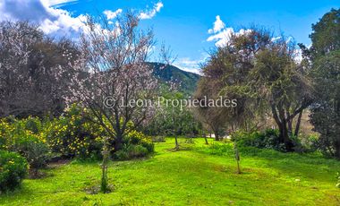Leon Propiedades vende casa en condominio Valle los Naranjos, Curacaví.