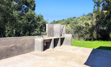 Leon Propiedades vende hermosa parcela de 2ha, con 2 casas en condominio el Mauco, Curacaví