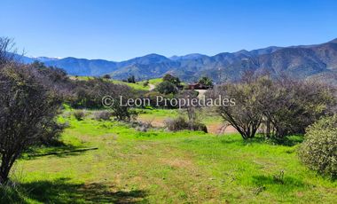 Leon Propiedades vende hermosa parcela de 2ha, con 2 casas en condominio el Mauco, Curacaví