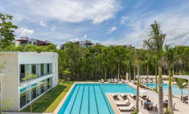 Villa con jardín Terraza y Casa club con muchas amenidades, en venta, Mayakoba, Playa del Carmen.