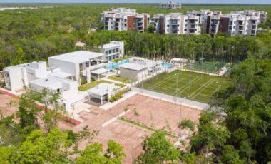 Villa con jardín Terraza y Casa club con muchas amenidades, en venta, Mayakoba, Playa del Carmen.