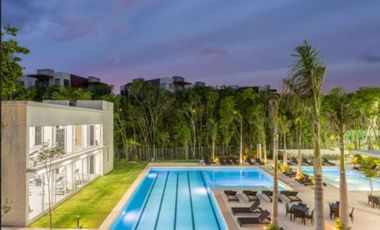 Villa con jardín Terraza y Casa club con muchas amenidades, en venta, Mayakoba, Playa del Carmen.
