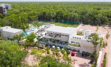 Villa con jardín Terraza y Casa club con muchas amenidades, en venta, Mayakoba, Playa del Carmen.