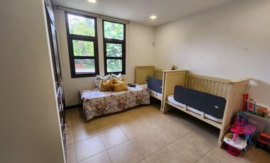 Samborondon, Alquilo Hermosa Casa con Piscina