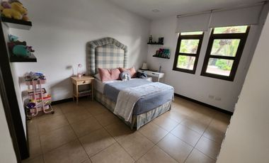 Samborondon, Alquilo Hermosa Casa con Piscina