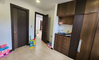 Samborondon, Alquilo Hermosa Casa con Piscina