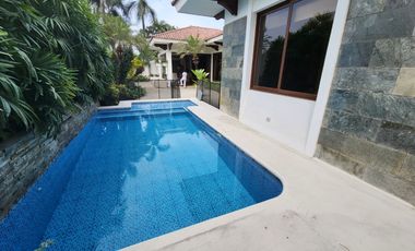 Samborondon, Alquilo Hermosa Casa con Piscina