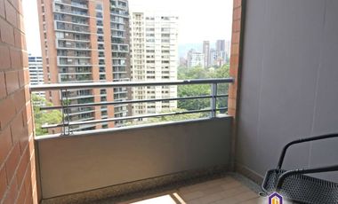 Apartamento dúplex de 3 alcobas en venta. Medellín - El Poblado Los Balsos