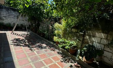 VENDO HERMOSA EN EL BARRIO LOS ANDES