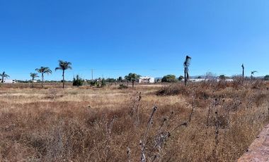 SE VENDE TERRENO CON CONSTRUCCIÓN