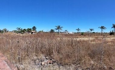 SE VENDE TERRENO CON CONSTRUCCIÓN