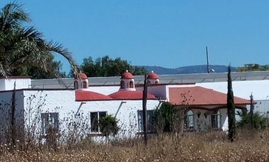 SE VENDE TERRENO CON CONSTRUCCIÓN