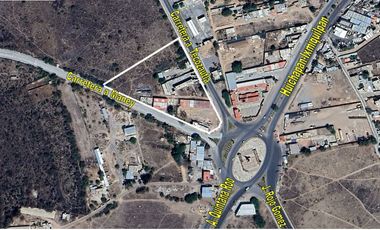 SE VENDE TERRENO CON CONSTRUCCIÓN.