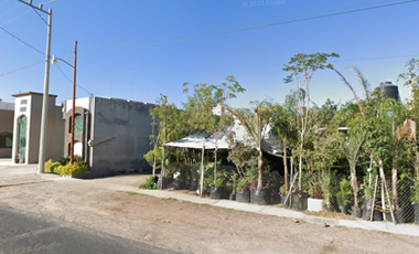 SE VENDE TERRENO CON CONSTRUCCIÓN.