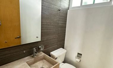 en venta casa en RUSCELLO residencial al norponiente de Ags coto con albercA VIGILANCIA