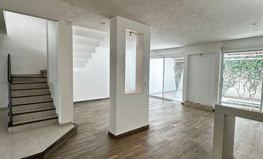 en venta casa en RUSCELLO residencial al norponiente de Ags coto con albercA VIGILANCIA