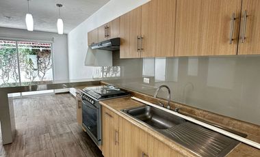 en venta casa en RUSCELLO residencial al norponiente de Ags coto con albercA VIGILANCIA