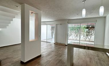 en venta casa en RUSCELLO residencial al norponiente de Ags coto con albercA VIGILANCIA