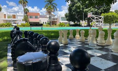 Casa con terraza, jardín y alberca privada, en venta, Villa Magna, Cancun.