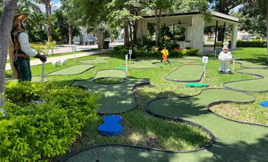 Casa con terraza, jardín y alberca privada, en venta, Villa Magna, Cancun.