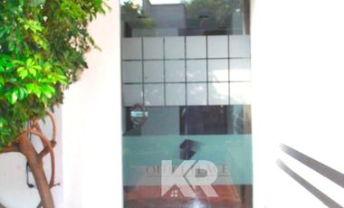 INMUEBLE CORPORATIVO CON USO DE SUELO COMERCIAL