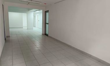 SE ARRIENDA LOCAL COMERCIAL EN CALASANZ