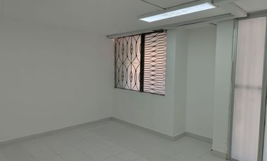 SE ARRIENDA LOCAL COMERCIAL EN CALASANZ