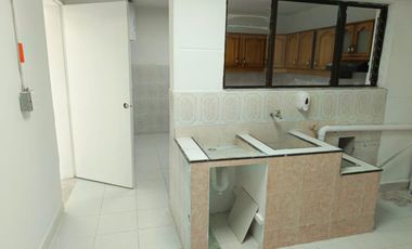 SE ARRIENDA LOCAL COMERCIAL EN CALASANZ