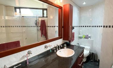 CASA CON HERMOSA VISTA UBICADA EN LA PARTE ALTA DEL CLUB APOSENTOS (BRICEÑO)