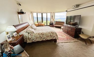 CASA CON HERMOSA VISTA UBICADA EN LA PARTE ALTA DEL CLUB APOSENTOS (BRICEÑO)