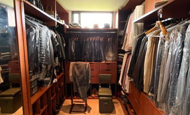 CASA CON HERMOSA VISTA UBICADA EN LA PARTE ALTA DEL CLUB APOSENTOS (BRICEÑO)